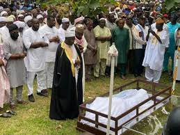 The former Inspector-General of Police (IGP), Tafa Balogun, has been buried in his home town on Saturday. Balogun was buried in accordance with Islamic rites in Ila-Orangun, Ila Local Government area of Osun State. The Inspector General of Police, Alkali Baba Usman was represented by the Osun State Commissioner of Police, Wale Olokode. Representatives of Osun state governments were also among the sympathizer. Recall that the former IGP died on Thursday, August 4, exactly four days to mark his 75th birthday. Balogun was born on August 8, 1947, and was named the 21st Inspector-General of Police on March 6, 2002. He served as Inspector-General of Police between 2002 and 2005.