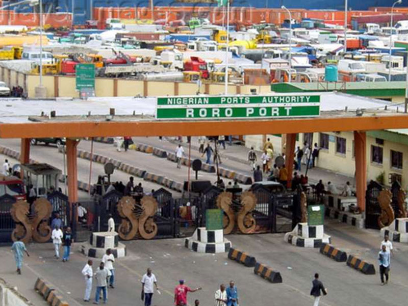 Apapa port shut as warning strike begins in Lagos