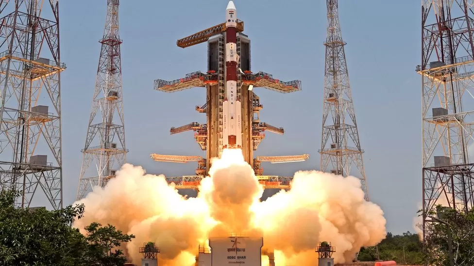India successfully launches its first mission to the Sun